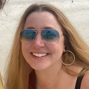 Meet your Posher, Suzen